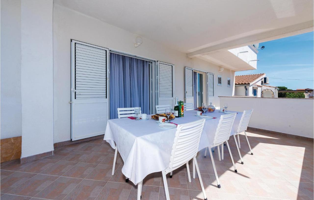 4 Bedroom Cozy Apartment In Vodice Exterior foto